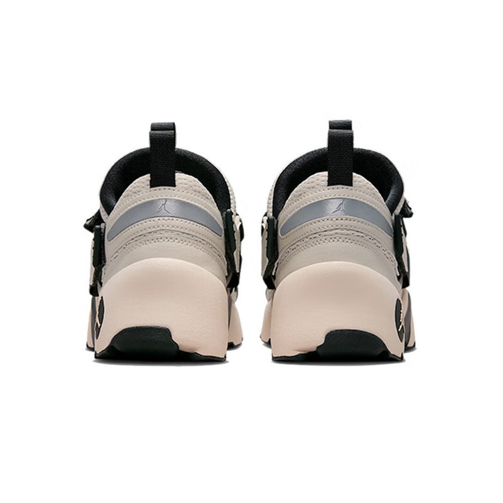 Nike TRUNNER LX: Sepatu Lari W - Women Shoes Running Nike ulasan dan harga