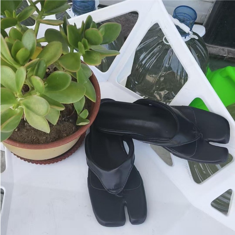 Sandal Bakiak Datar Jari Kaki  - Women'S Shoes Toms ulasan dan harga