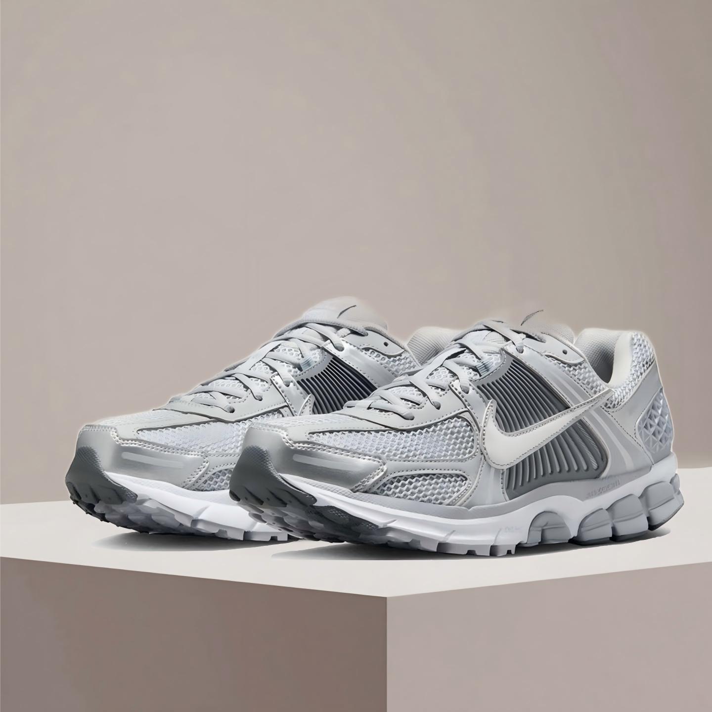 Sepatu Lari Nike Zoom Vomero 5 - Women Shoes Running Nike ulasan dan harga